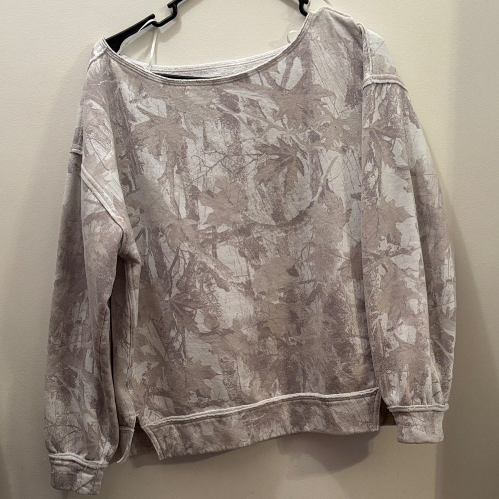 Camouflage Print Sweatshirt